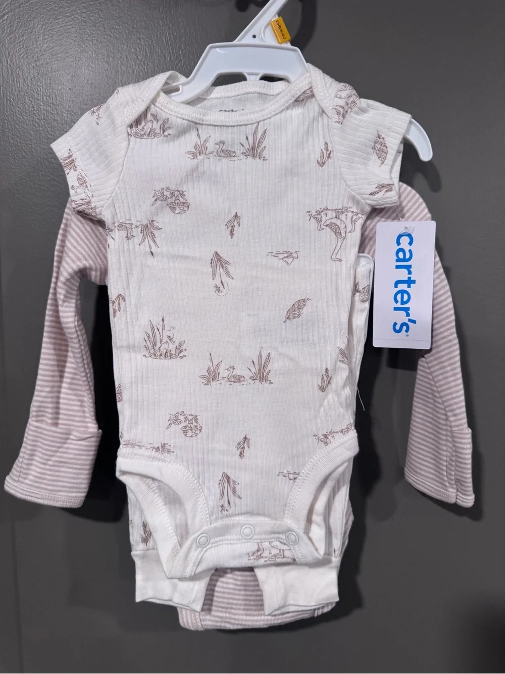 Carter's three piece gender neutral outfit